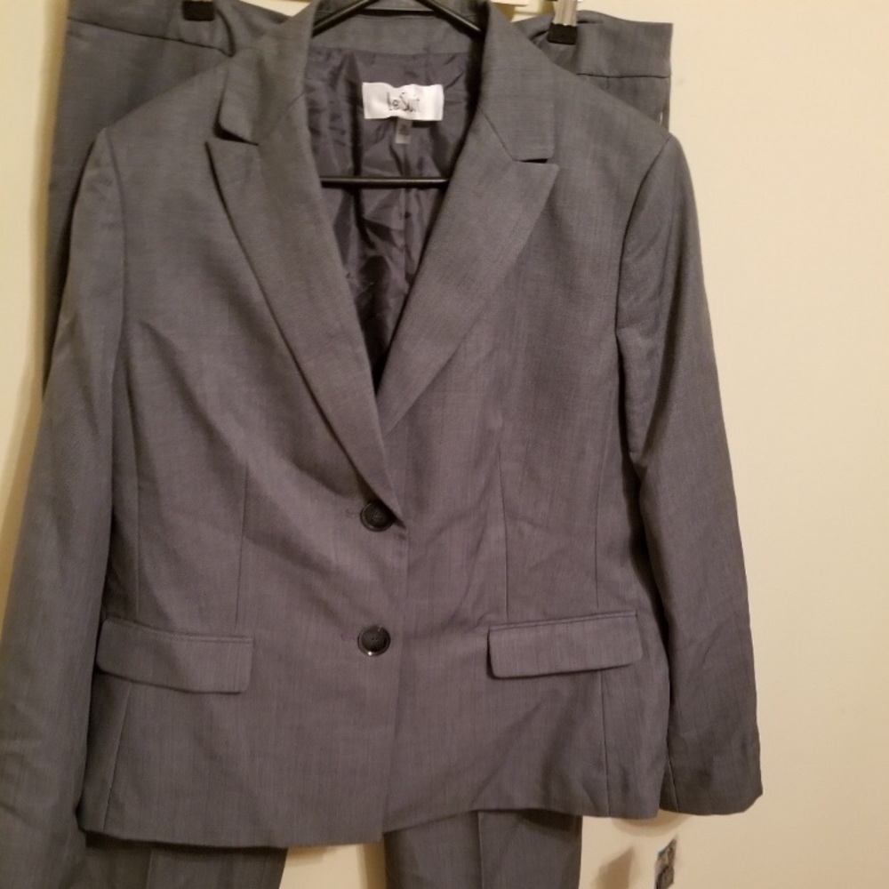 Gray power Pant Suit Le Suit 16 work business
